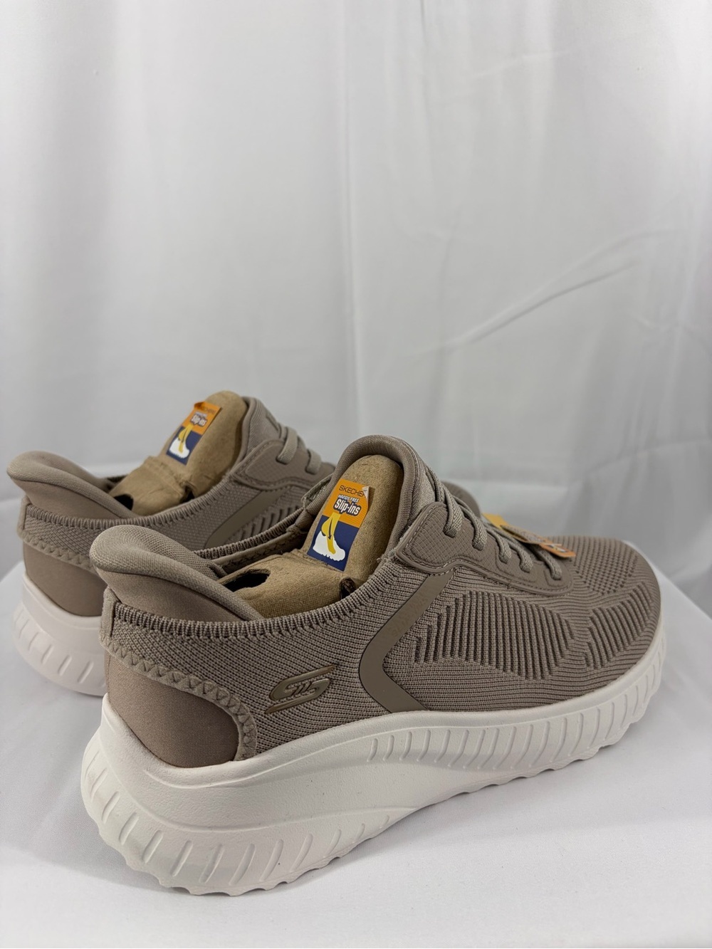 NWT Skechers Women’s Size 6 Slip-Ins Lightweight Beige Sneakers - Picture 5 of 9
